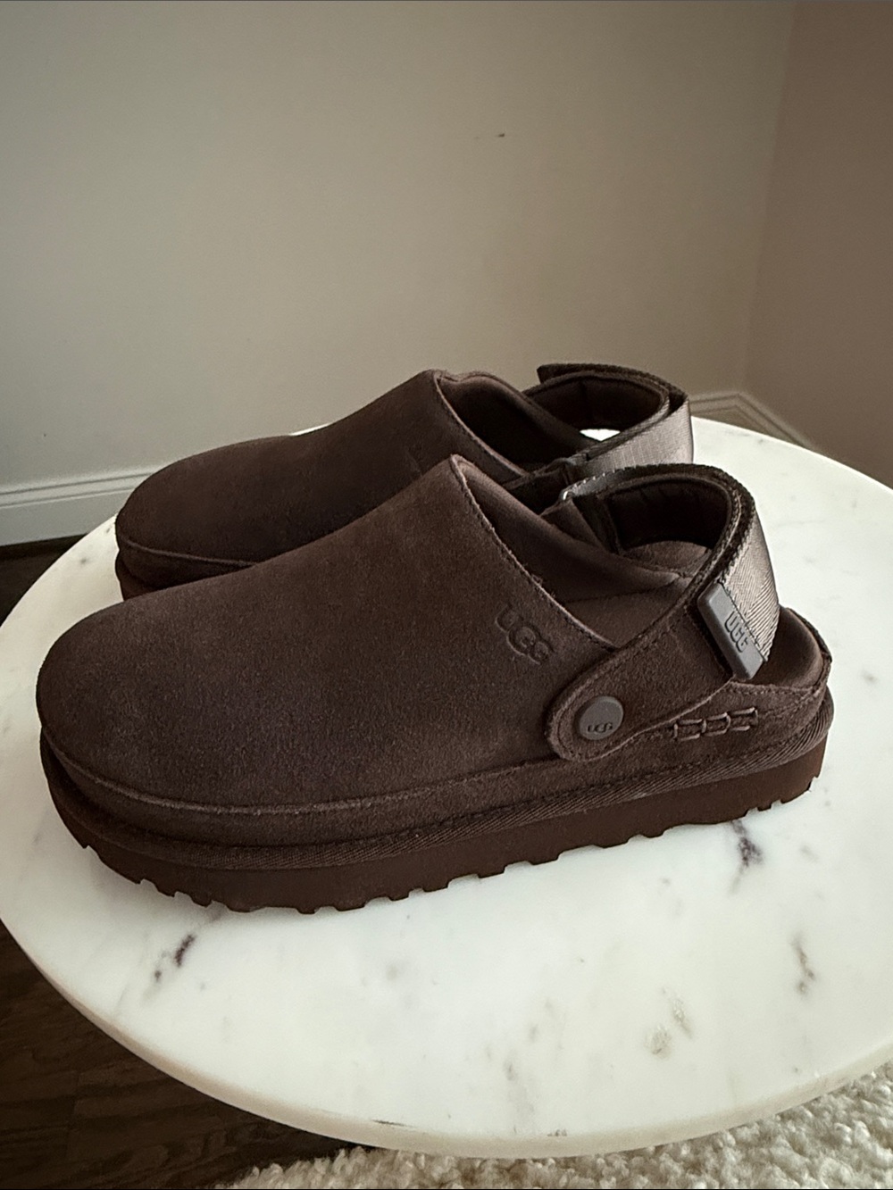 UGG Goldenstar Villa Clogs Brown Suede Size 7.5
